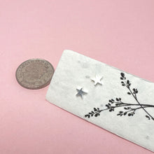 Load image into Gallery viewer, Star stud earrings
