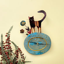 Load image into Gallery viewer, Clock with cat