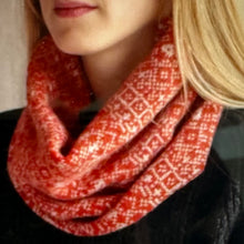 Load image into Gallery viewer, Fair Isle Snood. Orange rust and linen.