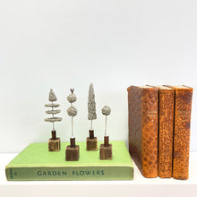 Load image into Gallery viewer, Tiny heart topiary tree