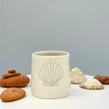 Load image into Gallery viewer, Tea light - Fan Shell