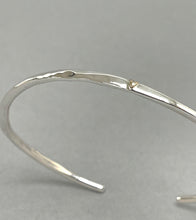 Load image into Gallery viewer, Open silver bangle - gold heart