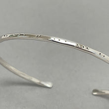 Load image into Gallery viewer, Open silver bangle - dots
