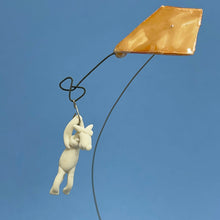 Load image into Gallery viewer, Ceramic sculpture - kite gold