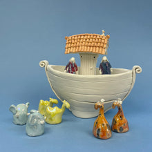 Load image into Gallery viewer, Ceramic sculpture - Noah's ark
