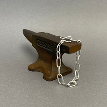 Load image into Gallery viewer, Silver oval link chain bracelet