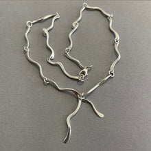 Load image into Gallery viewer, Silver wave link chain necklace