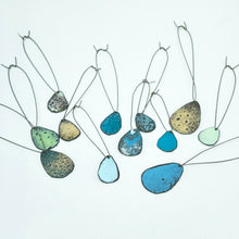 Load image into Gallery viewer, Box of bird egg hangings