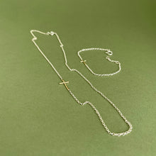 Load image into Gallery viewer, Gold cross necklace