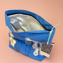 Load image into Gallery viewer, Large wash/makeup bag- flowers
