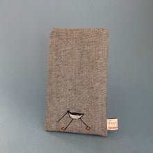 Load image into Gallery viewer, Phone / glasses case - oystercatcher