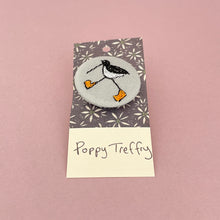 Load image into Gallery viewer, Appliqué badge - oystercatcher