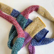 Load image into Gallery viewer, Ribbon wrap scarf - 3