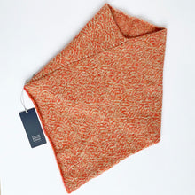 Load image into Gallery viewer, Triangular snood - 14