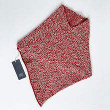 Load image into Gallery viewer, Triangular snood - 8