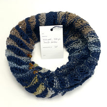 Load image into Gallery viewer, Danish necklet with amber - 8