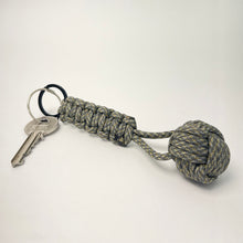 Load image into Gallery viewer, Paracord keyring - 2