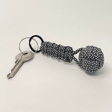 Load image into Gallery viewer, Paracord keyring - 5