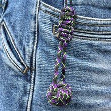 Load image into Gallery viewer, Paracord keyring - 3