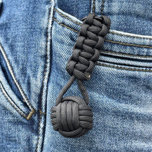 Load image into Gallery viewer, Paracord keyring - 7