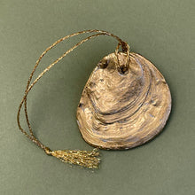 Load image into Gallery viewer, Oyster shell wall hanging - sparrow