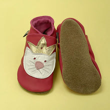 Load image into Gallery viewer, Baby Shoes - cat with crown