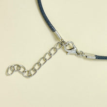 Load image into Gallery viewer, Card with butterfly necklace