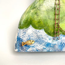 Load image into Gallery viewer, Lighthouse sculpture