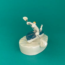 Load image into Gallery viewer, Ceramic sculpture - kayak