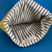 Load image into Gallery viewer, Tea Cosy - jug