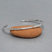 Load image into Gallery viewer, Open silver bangle - gold dot