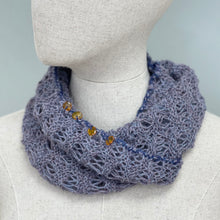 Load image into Gallery viewer, Danish necklet with amber - 5