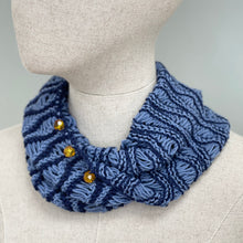 Load image into Gallery viewer, Danish necklet with amber - 9