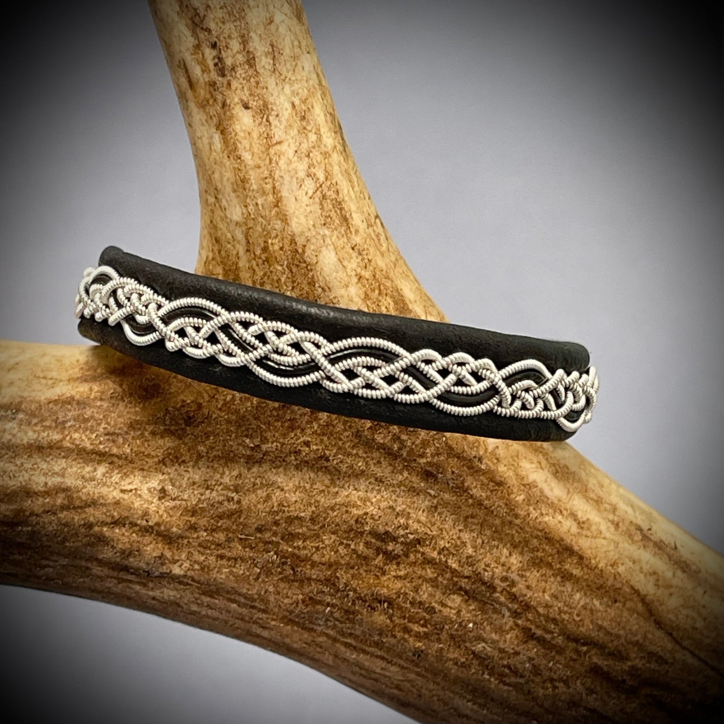 Sámi traditional bracelet 8