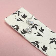 Load image into Gallery viewer, X Kiss,stud earrings
