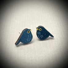 Load image into Gallery viewer, Wooden Earrings - black bird
