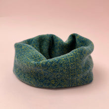 Load image into Gallery viewer, Fair Isle Snood. Teal and lemon.
