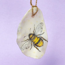 Load image into Gallery viewer, Oyster shell hanging - Bumblebee
