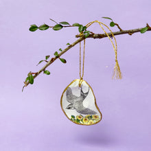 Load image into Gallery viewer, Oyster shell wall hanging - Swallow
