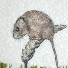 Load image into Gallery viewer, Nuno Felt picture - field mouse
