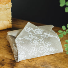 Load image into Gallery viewer, Reusable linen sandwich wrap (Natural)
