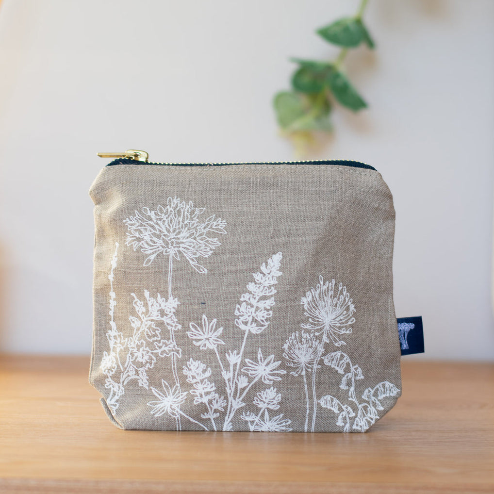 Small linen make up bag - natural