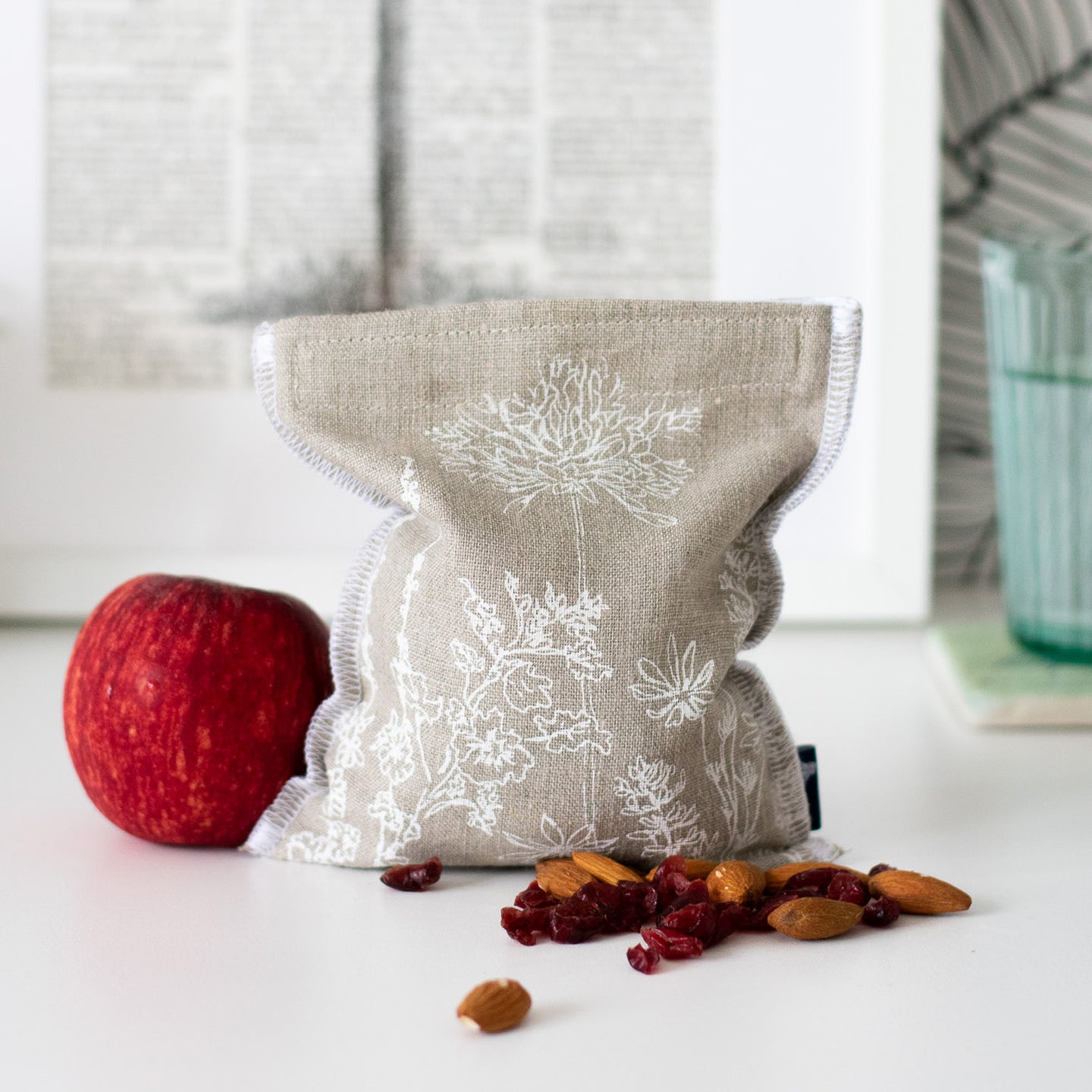 Reusable linen snack bag - natural wildflowers
