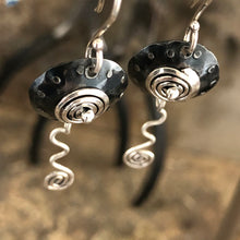 Load image into Gallery viewer, Hammered drop earrings
