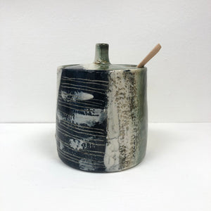 Ceramic lidded pot