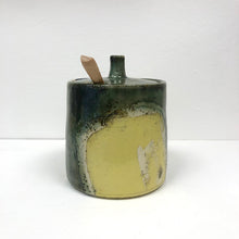 Load image into Gallery viewer, Ceramic lidded pot
