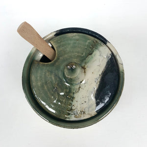 Ceramic lidded pot