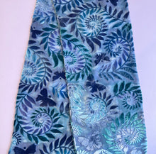 Load image into Gallery viewer, Devoré Scarf - E
