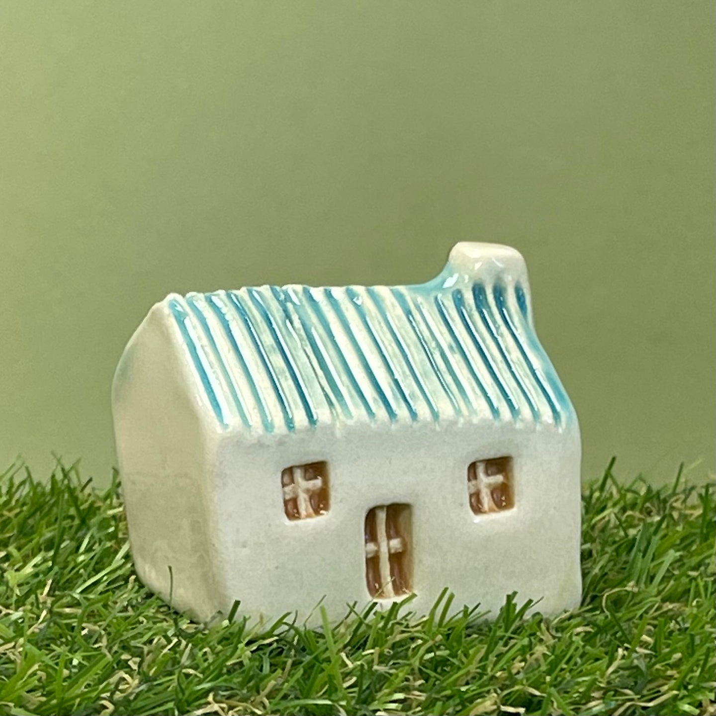 Ceramic cottage 6