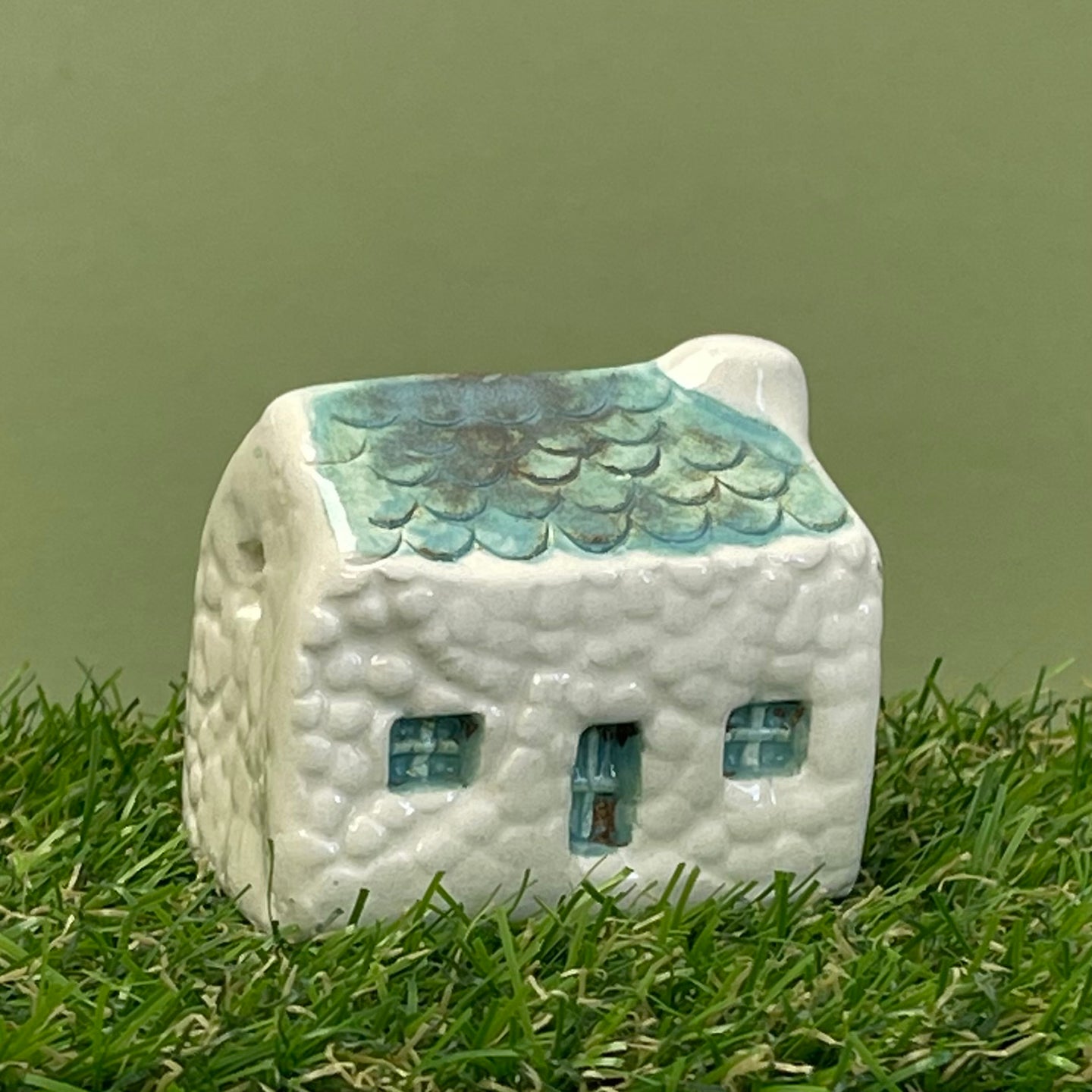 Ceramic cottage 9